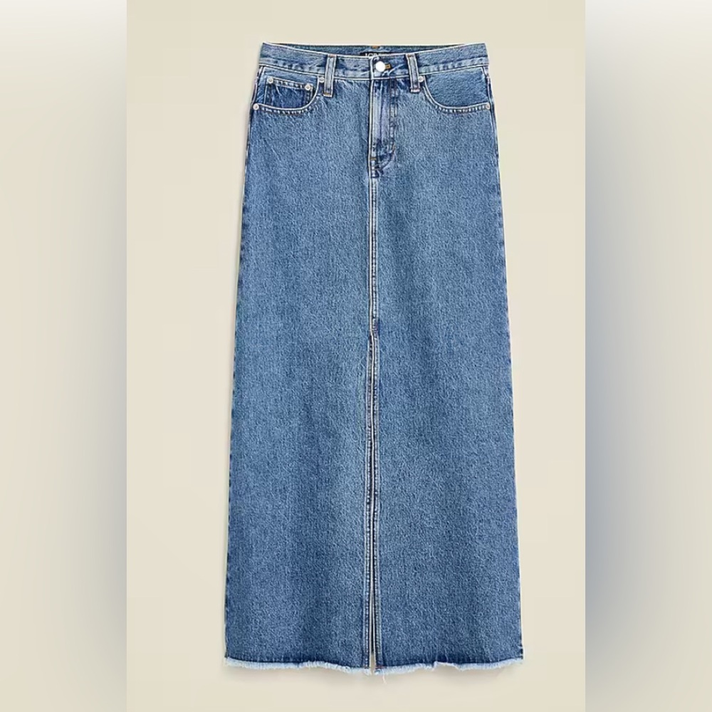 Classic denim maxi skirt. Size 32